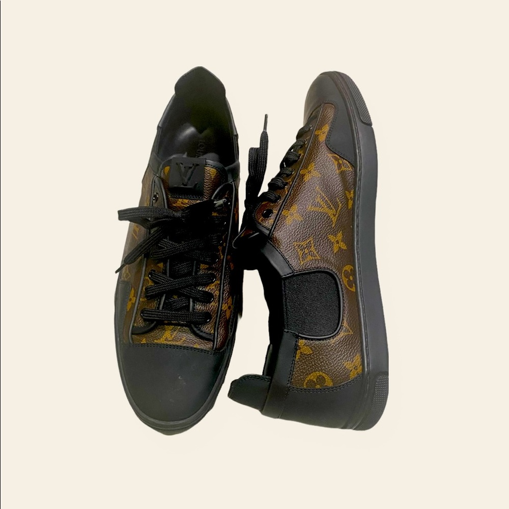 Louis Vuitton Brown Monogram Authentic Sneaker